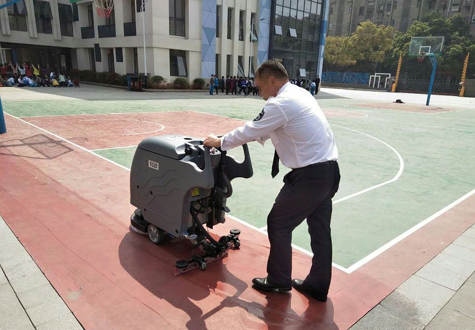 江西大型清潔設備多功能洗地機和電動<a href=http://m.maggieds.com target=_blank class=infotextkey>掃地車生產廠</a>